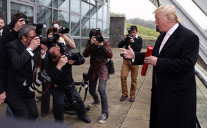 Donald-Trump-with-press.jpg